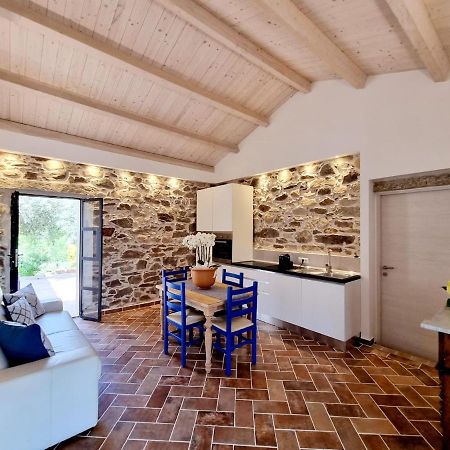 Stazzo San Teodoro La Quercia Piscina Condivisa Διαμέρισμα Εξωτερικό φωτογραφία